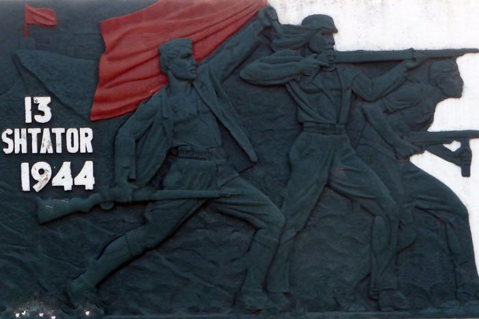 Eines der zahlreichen Denkmäler zur Befreiung Albaniens im Jahr 1944